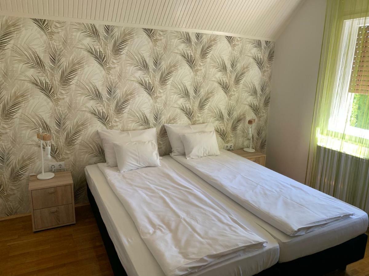 Csuka48 Apartman 索尔沃什 外观 照片